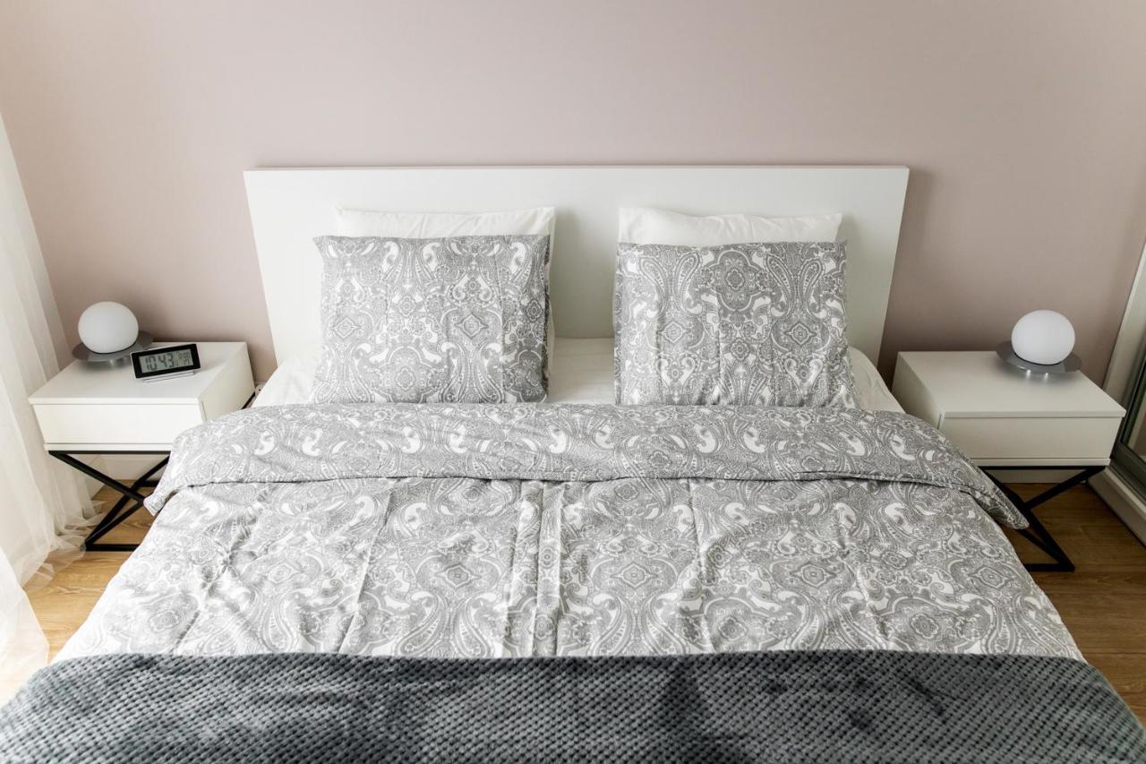 Lake View Apartment-Free Parking Катовіце Екстер'єр фото